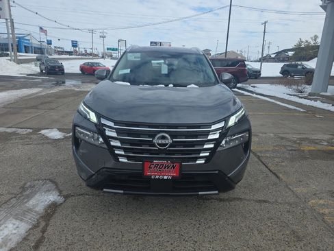 New 2026 Nissan Rogue Platinum image 11