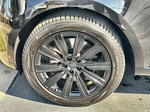 New 2026 Land Rover Range Rover Long Wheelbase SE image 10