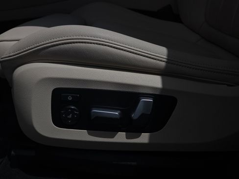 Used 2021 BMW X5 xDrive40i w/ Convenience Package image 10