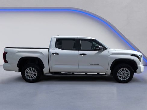 Used 2024 Toyota Tundra SR5 w/ SR5 Convenience Package AWD/4WD image 12