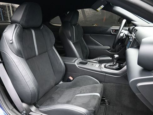 Used 2023 Toyota GR86 Premium image 22