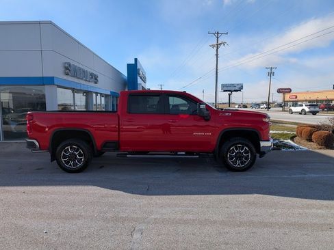 Used 2024 Chevrolet Silverado 2500 LT w/ Safety Package image 2