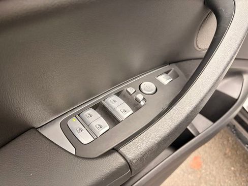 Used 2024 BMW X3 sDrive30i w/ M Sport Package RWD image 21