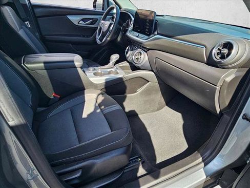 Used 2025 Chevrolet Blazer LT image 18