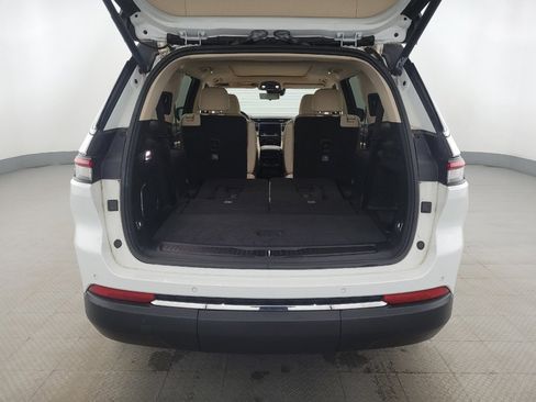 Used 2021 Jeep Grand Cherokee L Limited w/ Luxury Tech Group II image 29