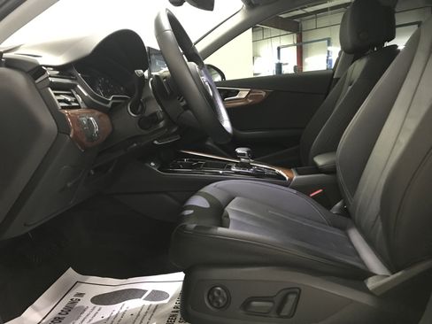 Used 2023 Audi A4 2.0T Premium w/ Convenience Package image 7