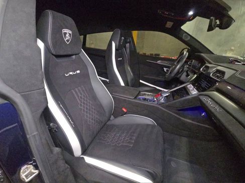 Used 2024 Lamborghini Urus Performante image 86