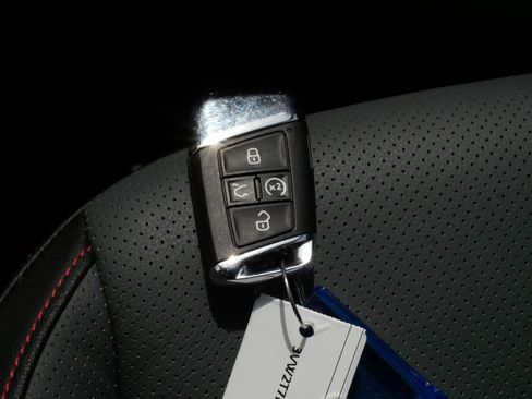 Used 2025 Volkswagen Jetta GLI Autobahn FWD image 31