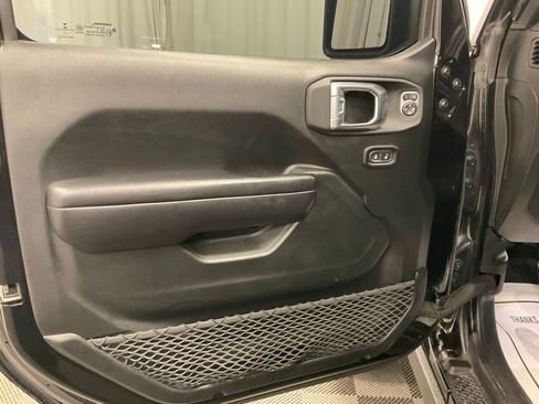 Used 2021 Jeep Gladiator Sport AWD/4WD image 15