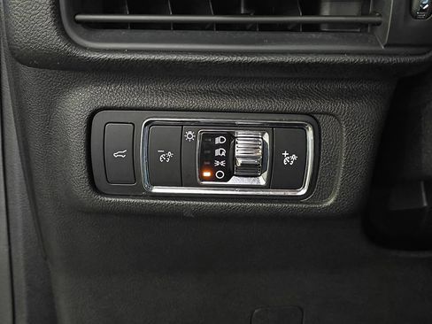 Used 2020 Lincoln Corsair AWD w/ Premium Package image 23