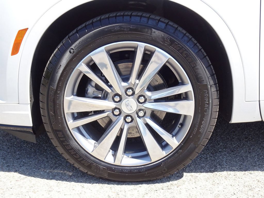 Certified 2025 Cadillac XT6 Premium Luxury w/ LPO, Floor Liner Package AWD/4WD image 24