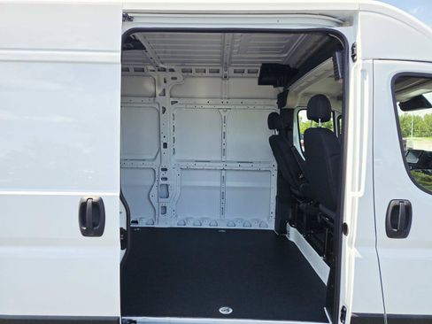 New 2026 RAM ProMaster 2500 FWD image 13
