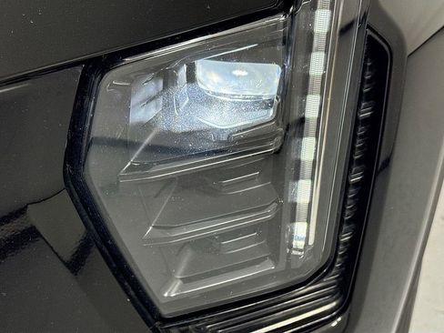 Used 2024 Cadillac XT4 Premium Luxury image 38