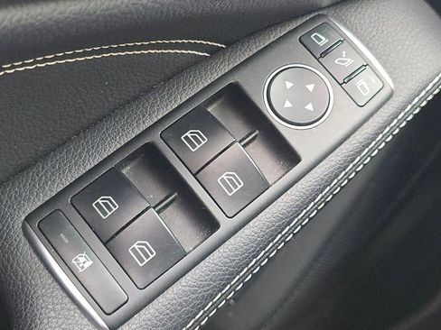 Certified 2020 Mercedes-Benz GLA 250 4MATIC image 28