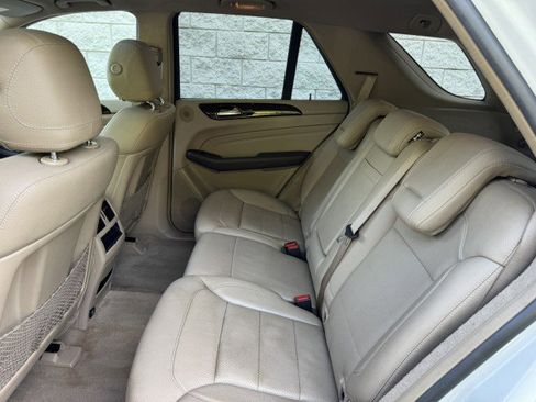 Used 2013 Mercedes-Benz ML 350 4MATIC image 8