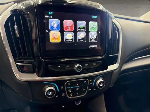 Used 2019 Chevrolet Traverse LT w/ LT Premium Package FWD image 19