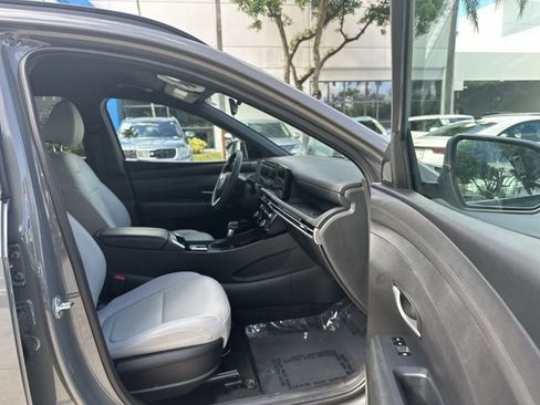 Used 2025 Hyundai Santa Cruz SEL FWD image 29