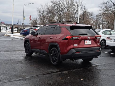Certified 2020 Toyota RAV4 LE image 4
