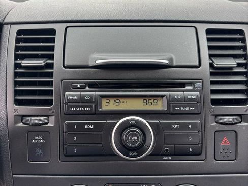 Used 2011 Nissan Versa 1.8 S w/ Plus Pkg FWD image 13