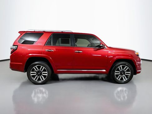 Used 2022 Toyota 4Runner Limited AWD/4WD image 3