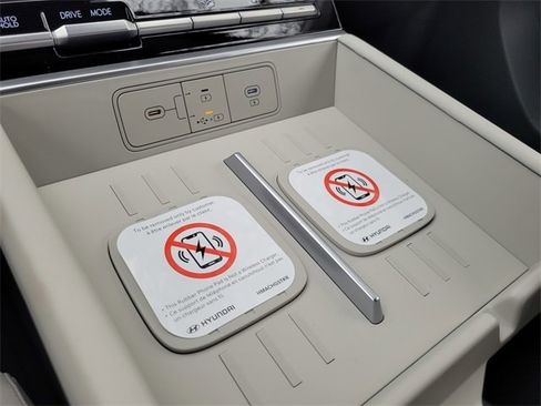 New 2026 Hyundai Santa Fe SE image 19