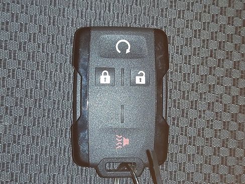 Used 2018 Chevrolet Silverado 1500 LT w/ Texas Edition image 32