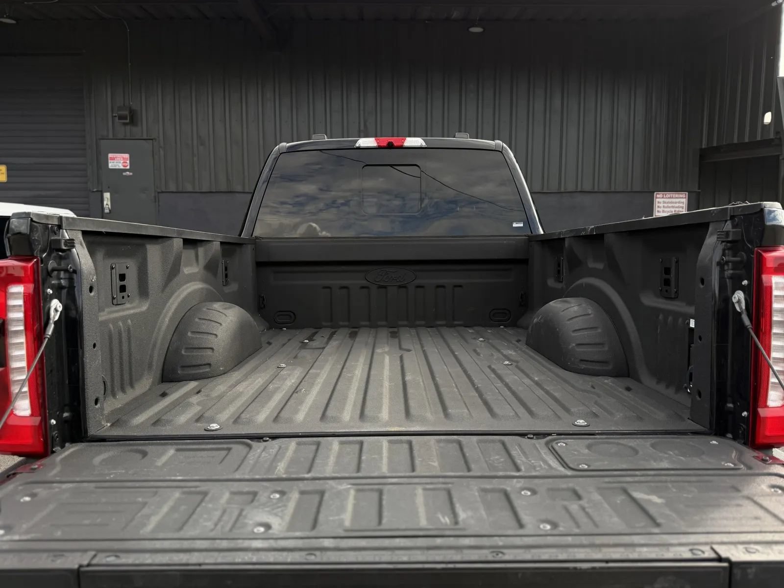 Used 2024 Ford F250 Lariat w/ Lariat Ultimate Package AWD/4WD image 17