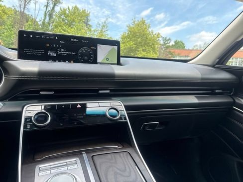 Certified 2024 Genesis GV80 2.5T AWD/4WD image 19