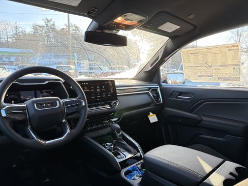 New 2026 GMC Canyon Elevation w/ Convenience Package image 15