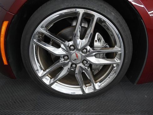 Used 2017 Chevrolet Corvette Stingray Coupe w/ 1LT RWD image 39