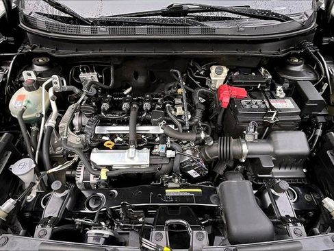 Used 2021 Nissan Kicks SV image 30