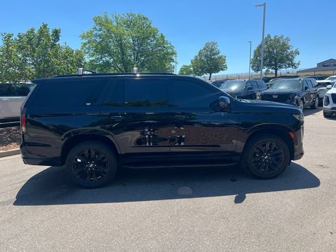 Used 2021 Cadillac Escalade Sport w/ LPO, Illumination Package AWD/4WD image 6