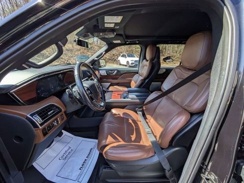 Used 2023 Lincoln Navigator Reserve AWD/4WD image 24