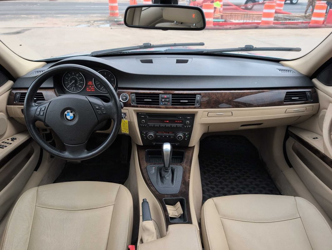 Used 2009 BMW 328i xDrive Sedan AWD/4WD image 10
