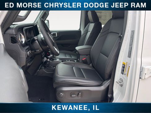 New 2026 Jeep Wrangler Unlimited Sahara AWD/4WD image 9