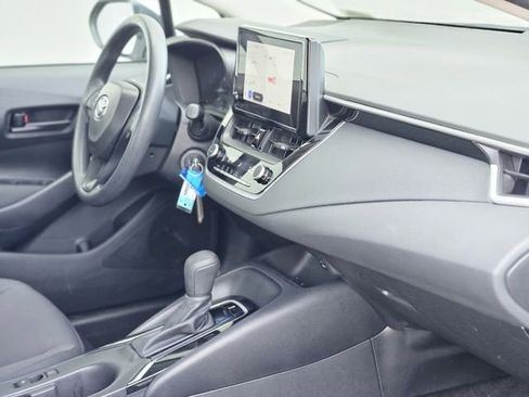 Used 2024 Toyota Corolla LE FWD image 13