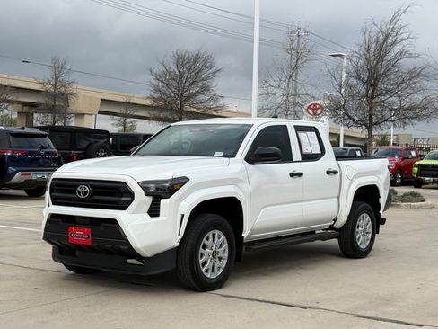 Used 2024 Toyota Tacoma SR image 7