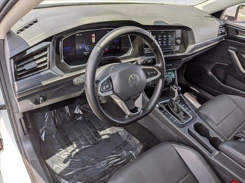 Used 2022 Volkswagen Jetta SE FWD image 11