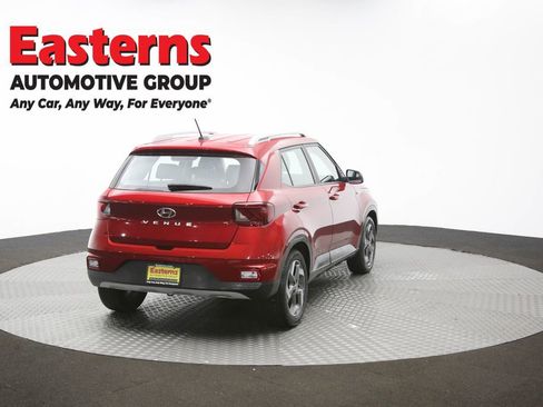 Used 2025 Hyundai Venue Limited image 39