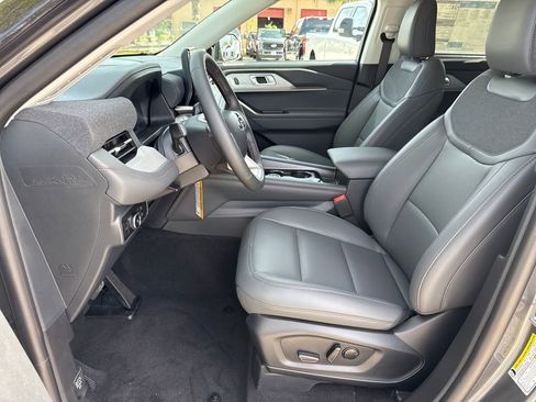 New 2026 Ford Explorer Active w/ Active Comfort Package image 20