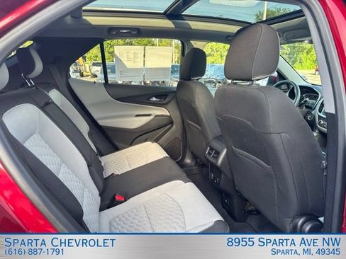 Used 2018 Chevrolet Equinox LT w/ Sun & Infotainment Package AWD/4WD image 29