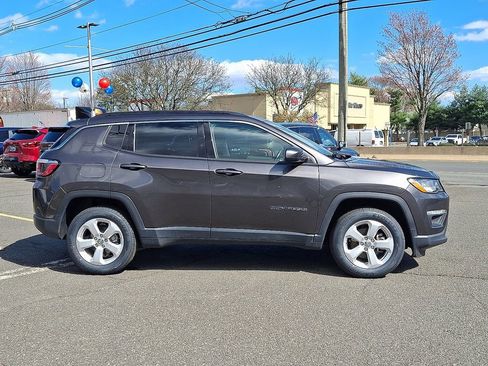 Used 2020 Jeep Compass Latitude w/ Popular Equipment Group AWD/4WD image 8