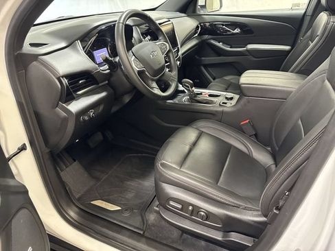 Used 2023 Chevrolet Traverse RS w/ LPO, Floor Liner Package AWD/4WD image 12