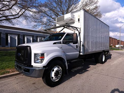 Used 2023 Ford F650 2WD Regular Cab Super Duty image 3