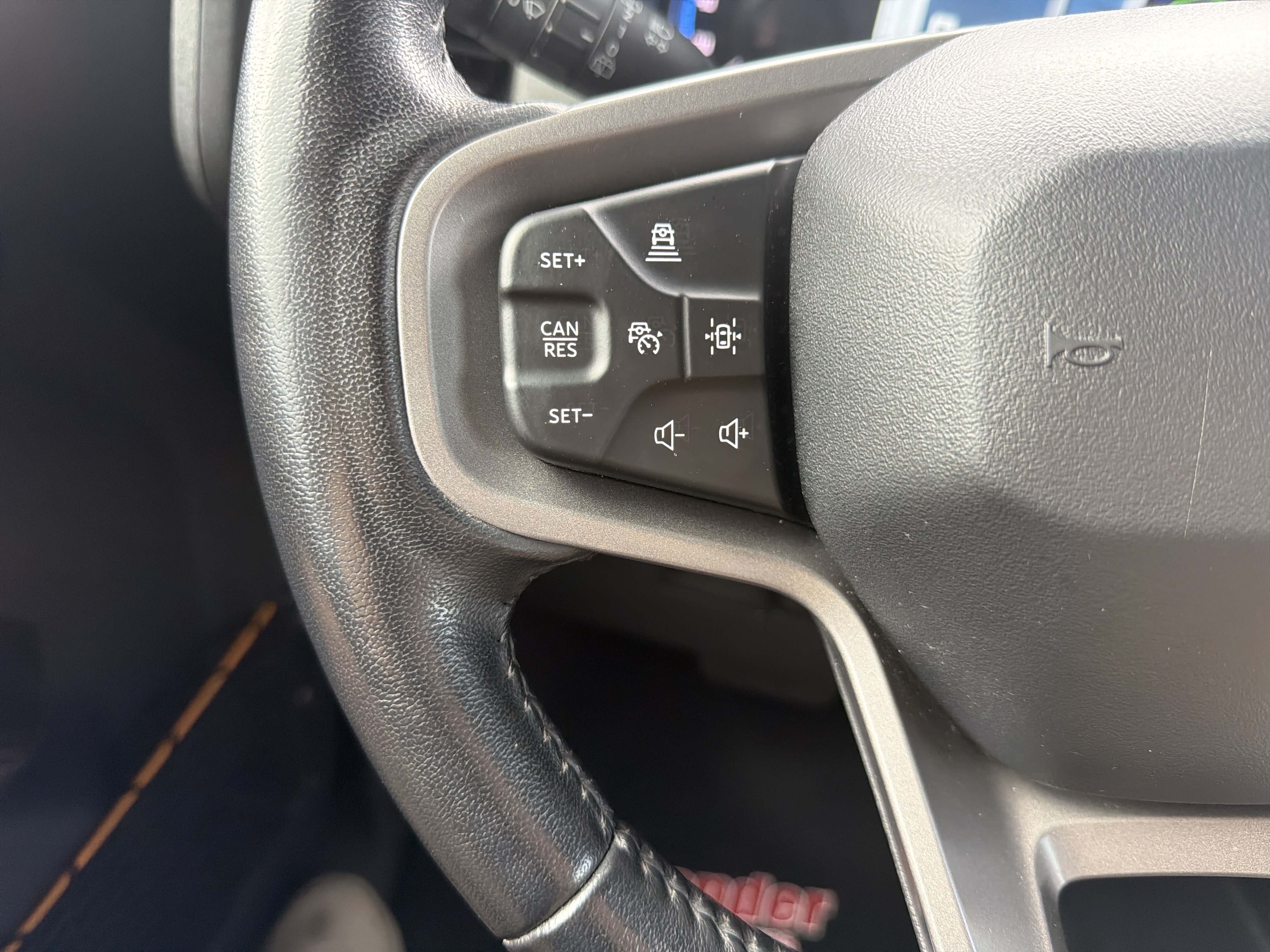 Used 2024 Ford Bronco Badlands AWD/4WD image 4