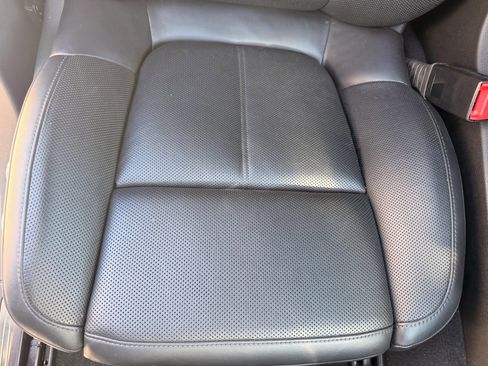 Used 2016 Porsche Cayenne AWD/4WD image 25