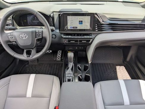 Used 2026 Toyota Camry SE FWD image 14