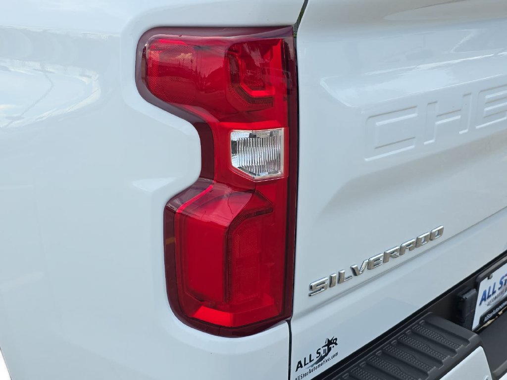 Used 2025 Chevrolet Silverado 1500 RST AWD/4WD image 35