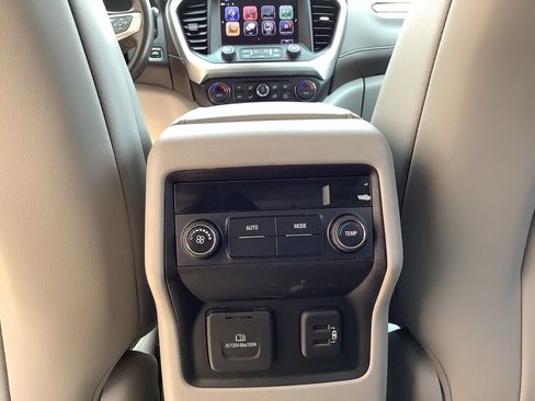 Used 2019 GMC Acadia SLT w/ LPO, Cargo Package AWD/4WD image 20