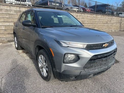 Used 2023 Chevrolet TrailBlazer LS image 2